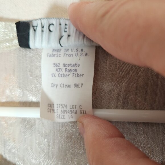 Carole Little Button Blouse Womens Size 14 Long Sleeve Floral Shiny Textured USA - Picture 9 of 14